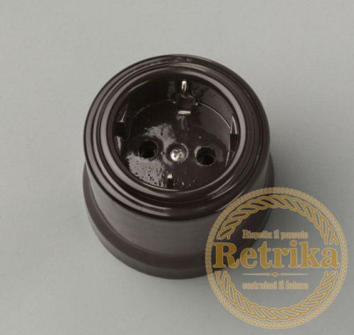 Розетка с/з коричневая RS-8002 Retrika ( 1шт)